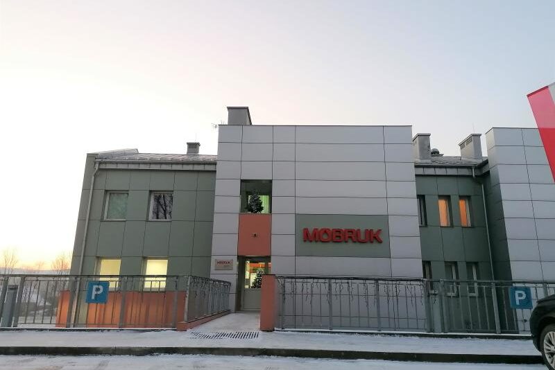 Mo-Bruk – krótka notka o emisji i wynikach